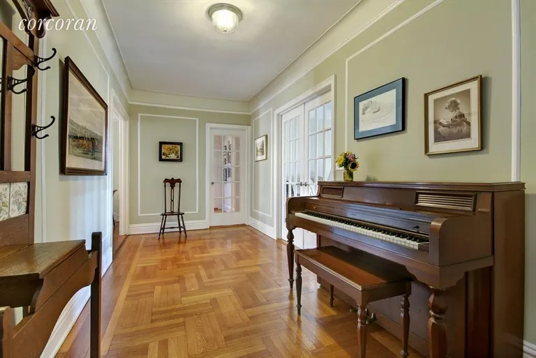 New York City Real Estate | View 825 West End Avenue, 12A | Hallway | View 4
