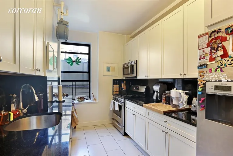 New York City Real Estate | View 30 West 70th Street, 9B | Kitchen | View 2