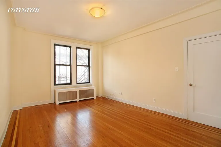 New York City Real Estate | View 30 West 70th Street, 9B | room 9 | View 10
