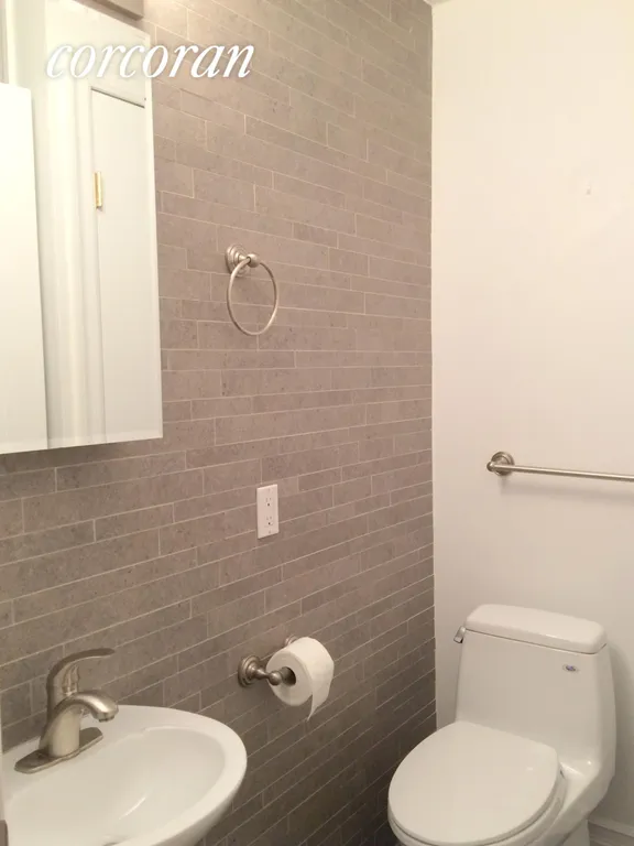 New York City Real Estate | View 135 Berkeley Place, 2 | Bathroom | View 10