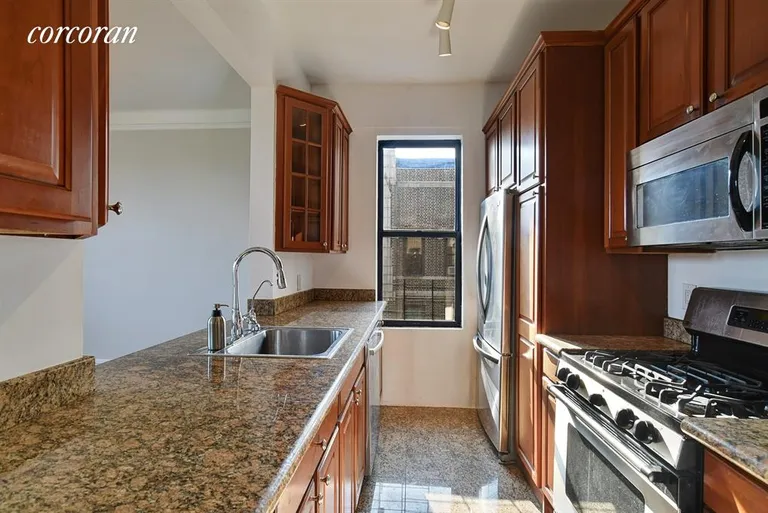 New York City Real Estate | View 255 Eastern Parkway, F16 | Modern and open... | View 3