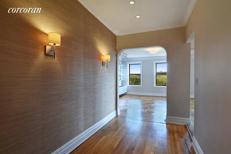 New York City Real Estate | View 255 Eastern Parkway, F16 | Foyer | View 6