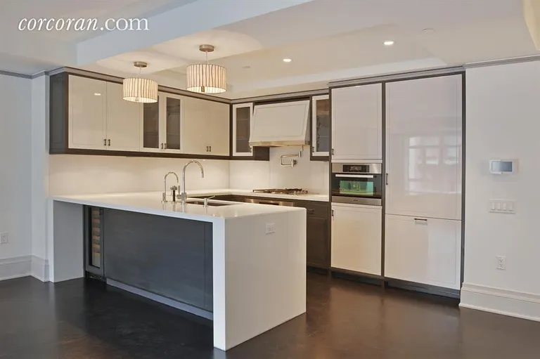 New York City Real Estate | View 21 East 61st Street, 4C | room 2 | View 3