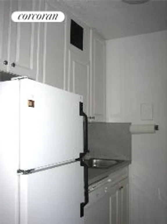 New York City Real Estate | View 77 East 12th Street, 5K | room 3 | View 4