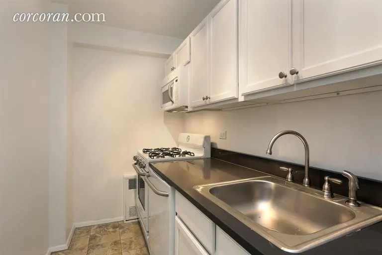New York City Real Estate | View 175 West 12th Street, 2J | room 2 | View 3