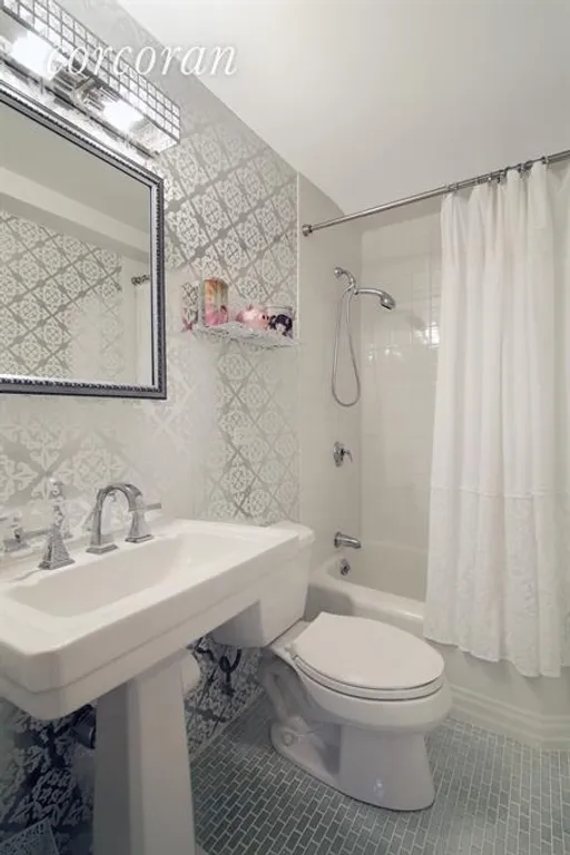 New York City Real Estate | View 200 East 57th Street, 4B | 3rd Bathroom | View 10