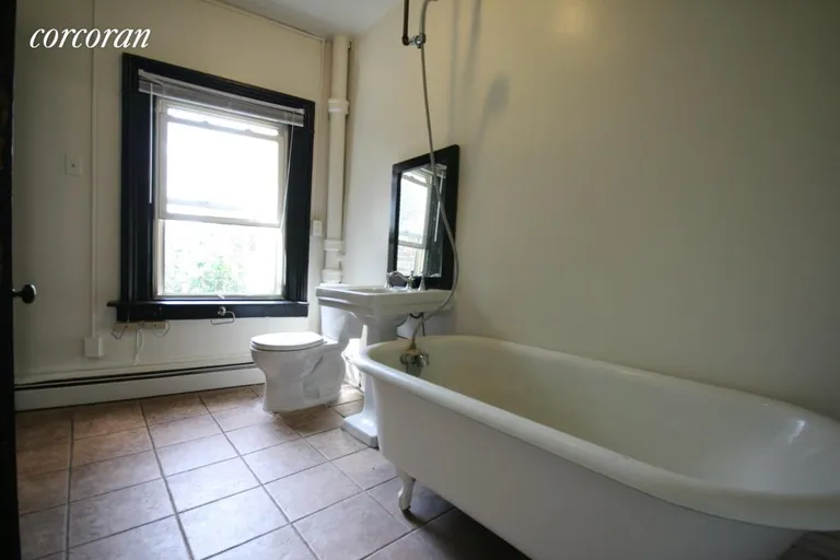 New York City Real Estate | View 372 Myrtle Avenue, 3 | room 2 | View 3