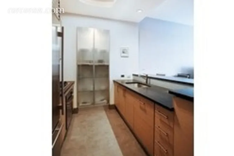 New York City Real Estate | View 325 Fifth Avenue, 17F | room 1 | View 2