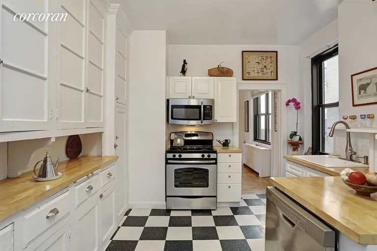 New York City Real Estate | View 905 West End Avenue, 11-4 | Kitchen | View 2