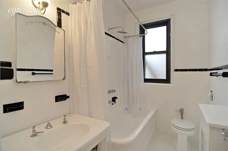 New York City Real Estate | View 905 West End Avenue, 11-4 | Master Bathroom | View 6