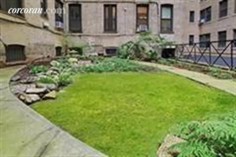 New York City Real Estate | View 125 Eastern Parkway, 1A | Location 1 | View 10