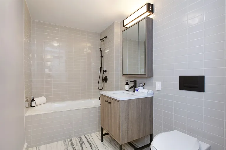New York City Real Estate | View 175 West 95th Street, 28HJ | Master Bathroom | View 6