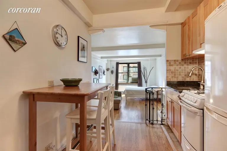 New York City Real Estate | View 200 West 20th Street, 304 | Kitchen | View 2