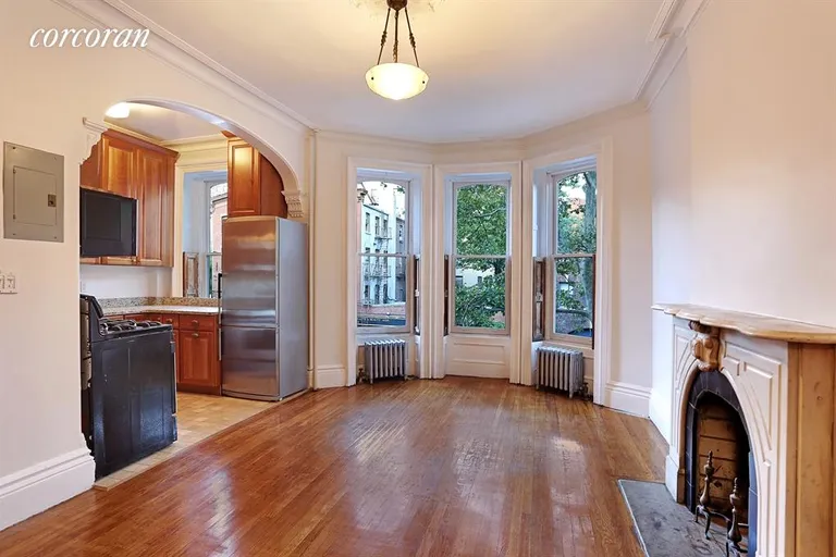 New York City Real Estate | View 374 Vanderbilt Avenue | Kitchen & Living room | View 5