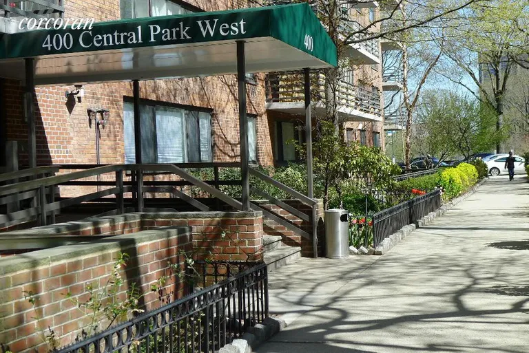 New York City Real Estate | View 400 Central Park West, 1E | Enter thru the Garden! | View 4