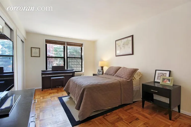New York City Real Estate | View 165 Christopher Street, 1I | room 2 | View 3
