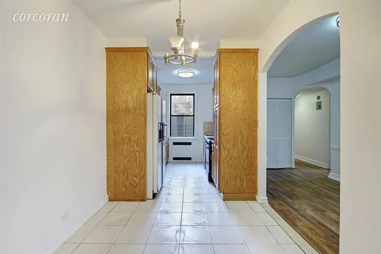 New York City Real Estate | View 385 East 18th Street, 4A | Eat in Kitchen | View 2