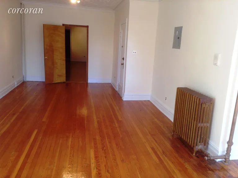 New York City Real Estate | View 133 7th Avenue, 2 | room 2 | View 3