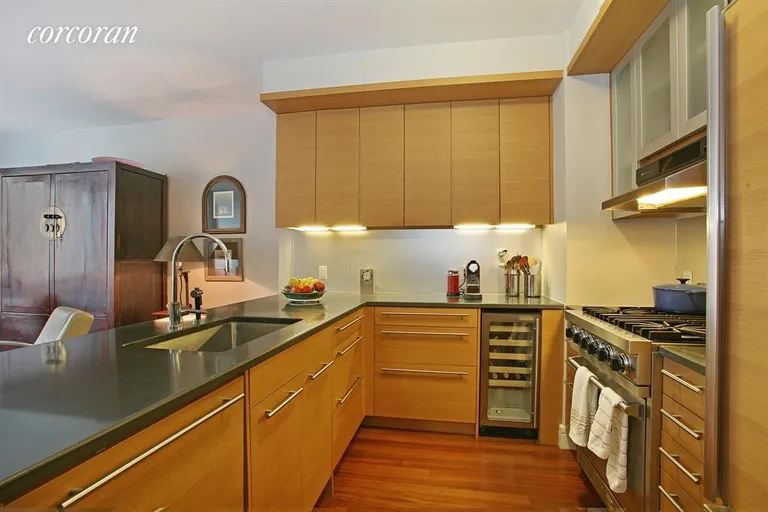 New York City Real Estate | View 30 West Street, 11C | room 1 | View 2