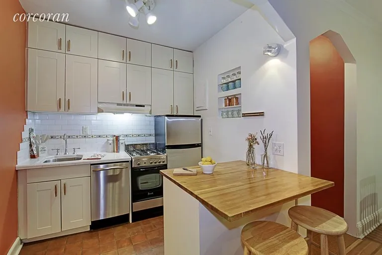 New York City Real Estate | View 299 Henry Street, 1a | Kitchen | View 2