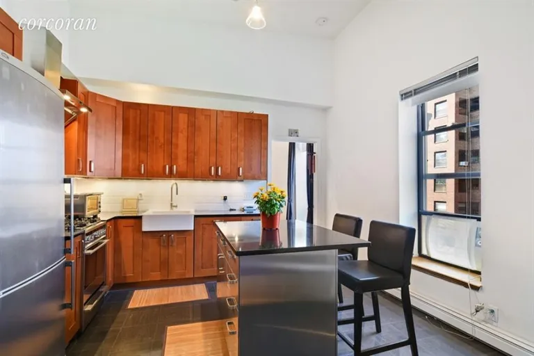 New York City Real Estate | View 157 Waverly Avenue, 4D | room 2 | View 3