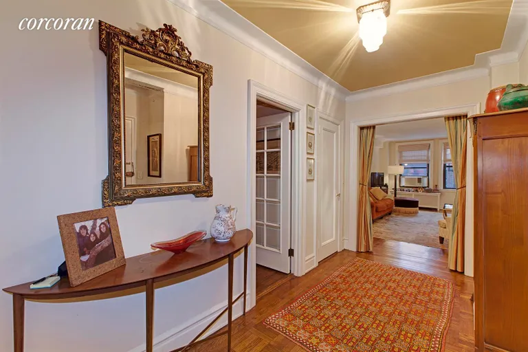 New York City Real Estate | View 473 West End Avenue, 4C | Foyer | View 9