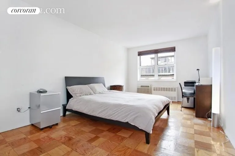 New York City Real Estate | View 170 West 23rd Street, 4U | room 3 | View 4