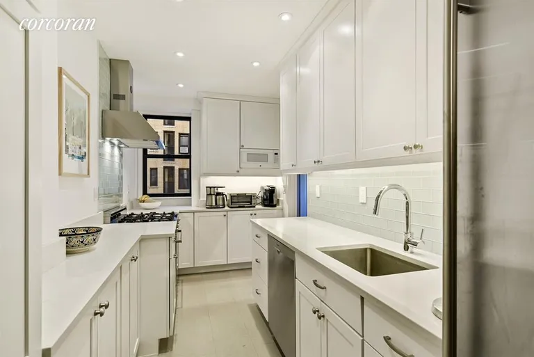 New York City Real Estate | View 135 Eastern Parkway, 6J | Pristine, high end finishes... | View 3