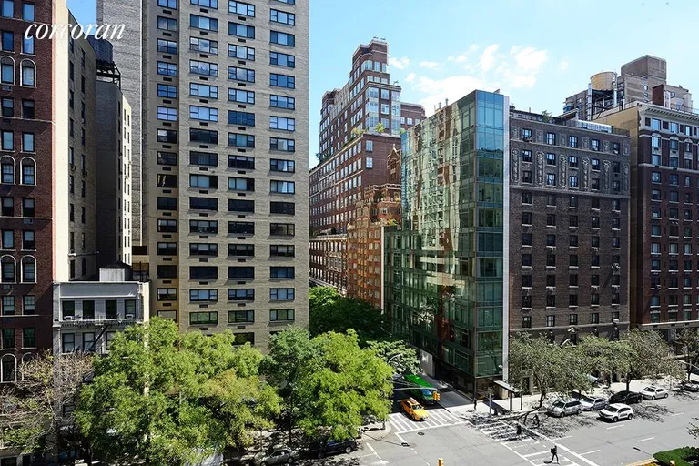 New York City Real Estate | View 1060 Park Avenue, 7F | room 4 | View 5