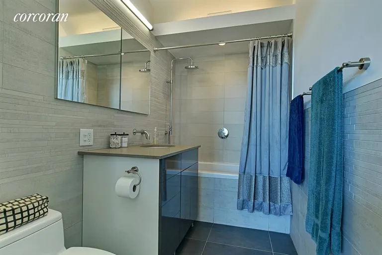 New York City Real Estate | View 390 Lorimer Street, 4A | Bathroom | View 4