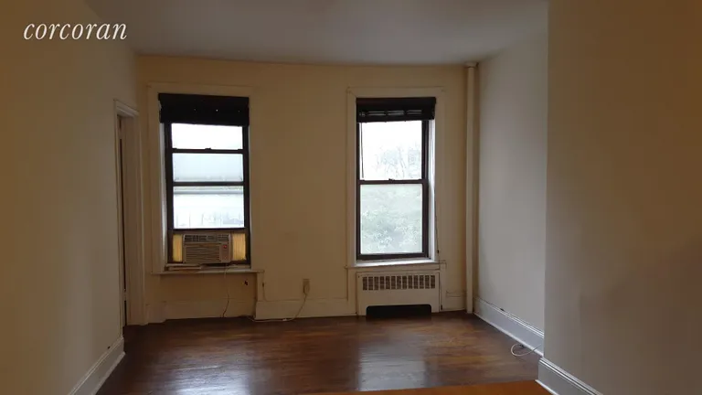 New York City Real Estate | View 250 East 75th Street, 3E | room 3 | View 4