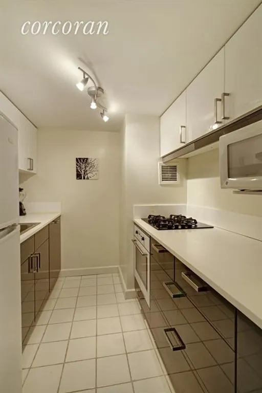 New York City Real Estate | View 404 East 79th Street, 29F | Kitchen | View 2