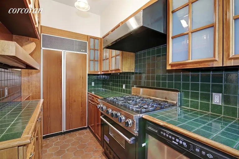 New York City Real Estate | View 347 East 19th Street, 1 | Kitchen | View 3