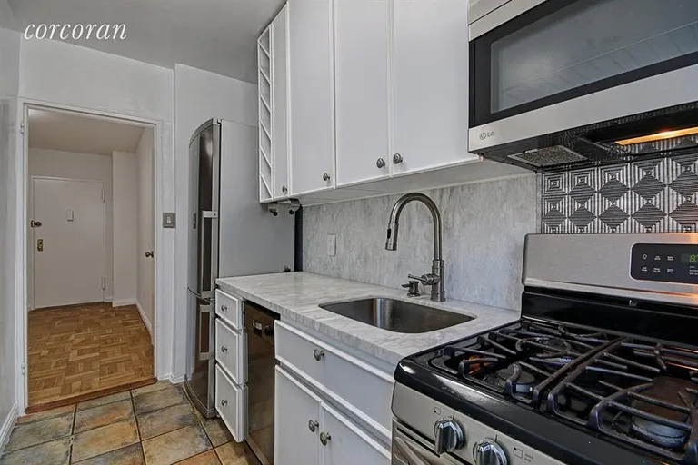 New York City Real Estate | View 405 East 63rd Street, 8L | Kitchen | View 3