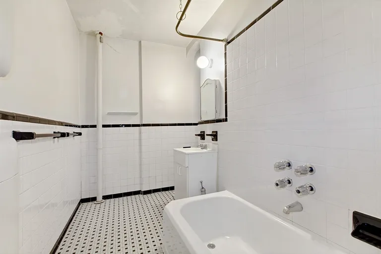 New York City Real Estate | View 9945 67th Road, 615 | Bathroom | View 4