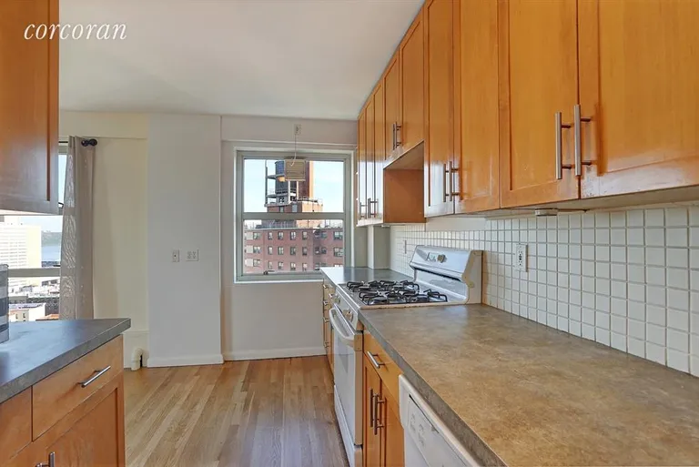 New York City Real Estate | View 100 La Salle Street, 20B | Kitchen | View 3