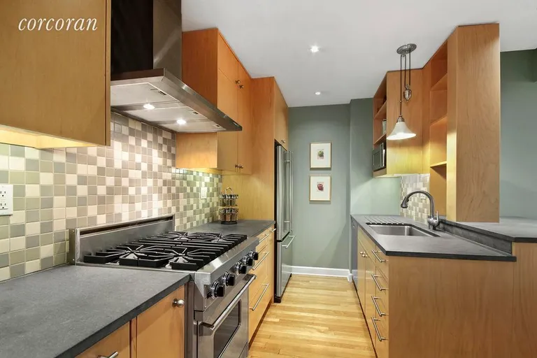 New York City Real Estate | View 30 East 9th Street, 4JJ3JJ | Hi-end kitchen | View 5
