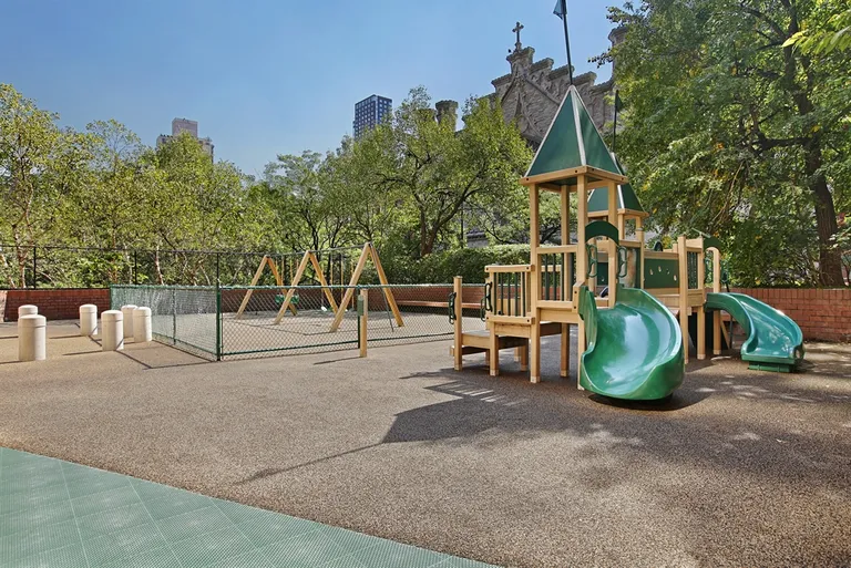 New York City Real Estate | View 1619 Third Avenue, 6F | Resident's Only Playground | View 8