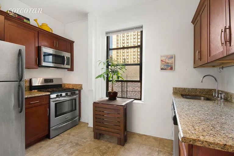 New York City Real Estate | View 332 East 84th Street, 6F | 1 | View 2