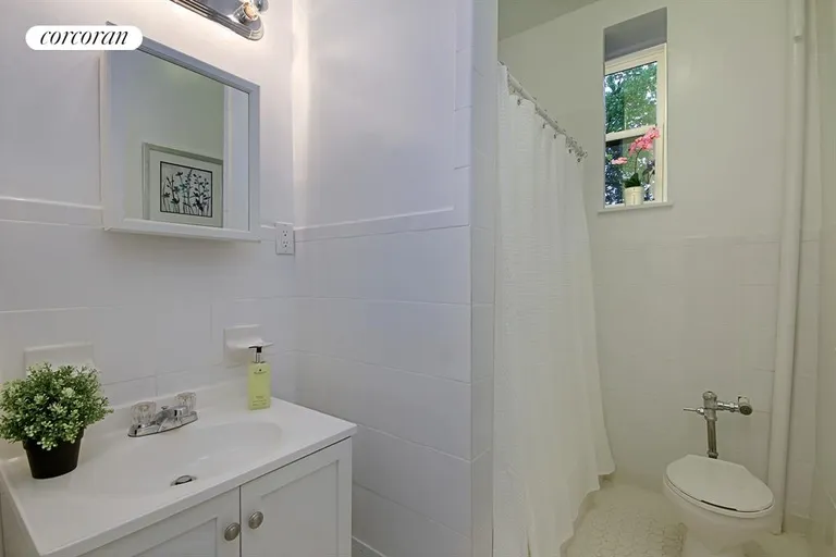 New York City Real Estate | View 75 Prospect Park West, 1D | Bathroom | View 5