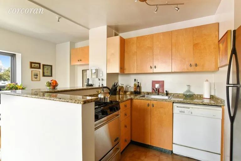 New York City Real Estate | View 492 Henry Street, 5J | room 2 | View 3