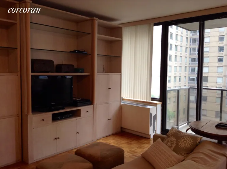 New York City Real Estate | View 161 West 61st Street, 6H | room 3 | View 4