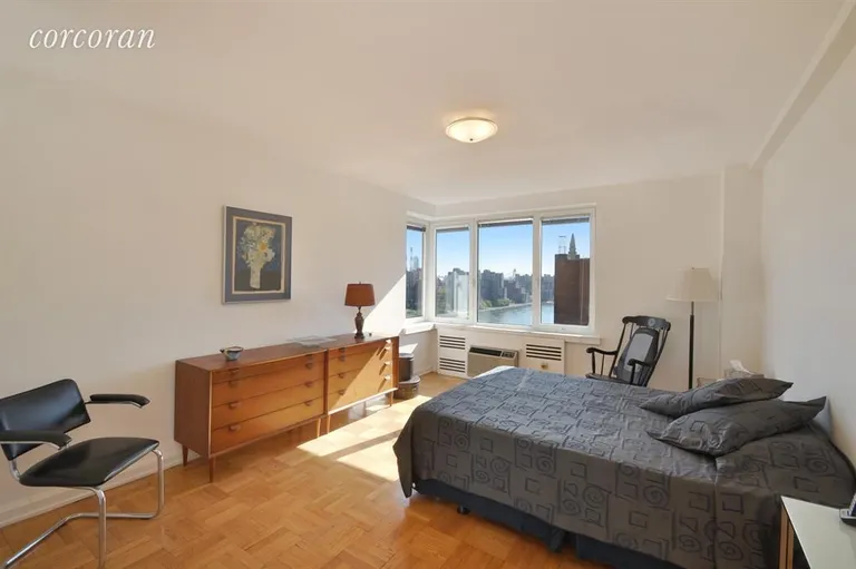 New York City Real Estate | View 45 East End Avenue, 16F | Master Bedroom | View 4