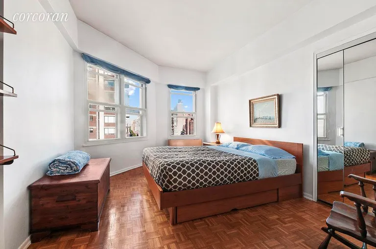 New York City Real Estate | View 400 East 85th Street, 18F | 5 | View 3
