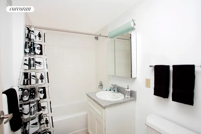 New York City Real Estate | View 218 Myrtle Avenue, 6L | room 2 | View 3