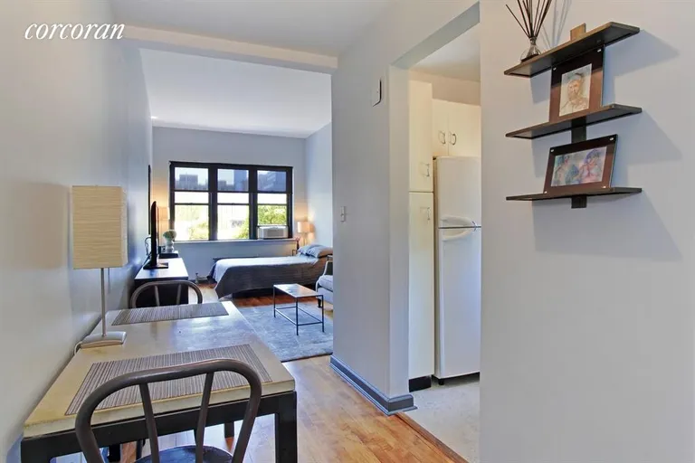 New York City Real Estate | View 79 Barrow Street, 5B | Dining Room | View 4