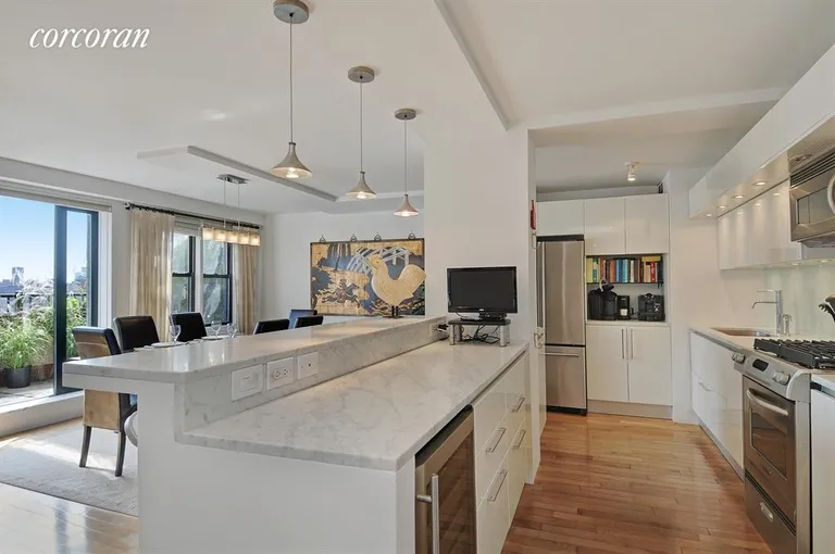 New York City Real Estate | View 201 East 21st Street, 14EF | Kitchen | View 2