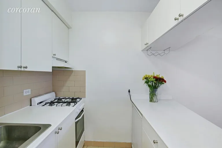New York City Real Estate | View 311 East 75th Street, 5F | Kitchen | View 4