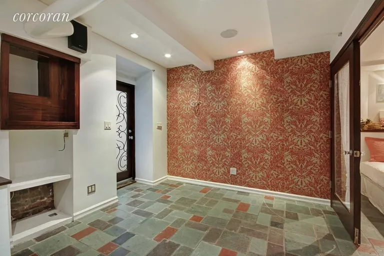 New York City Real Estate | View 128 East 83rd Street, 1B | room 6 | View 7