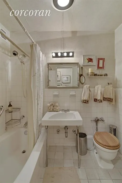 New York City Real Estate | View 201 East 66th Street, 6F | Bathroom | View 5
